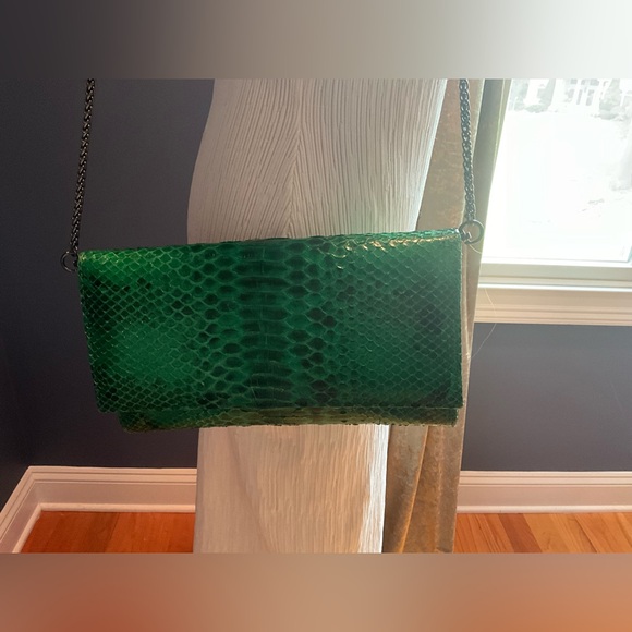 Genuine python green clutch bag. Made in Bali - Picture 15 of 16